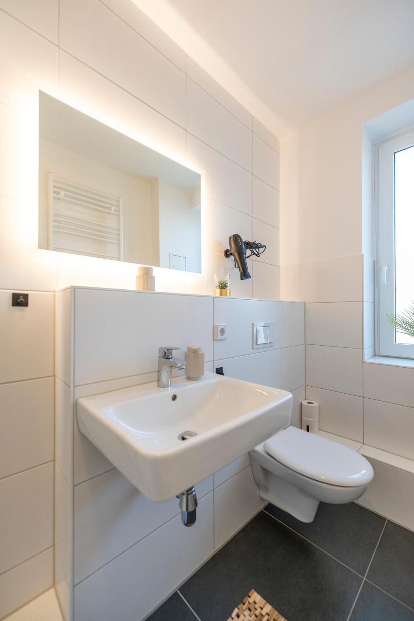 Rr - Central Apartment 80Qm - Balcony - Washer Magdeburg Exterior photo